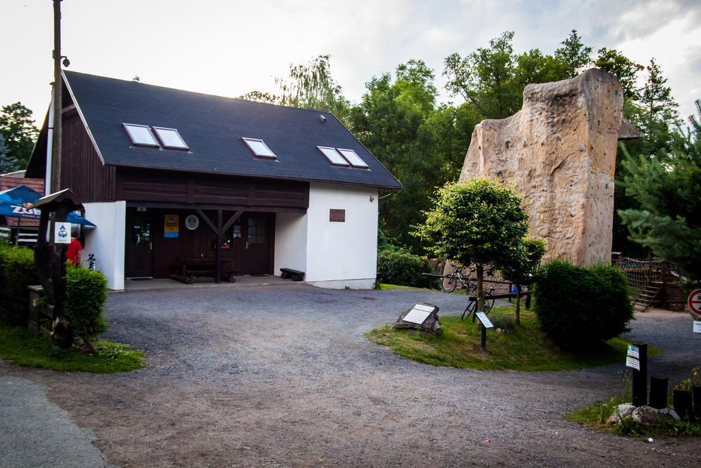 Turisticka Ubytovna Cakle Usti nad Orlici Exterior photo